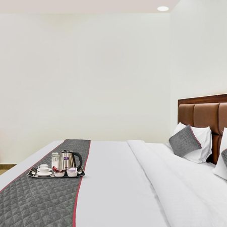 Hotel O Golden Grand Agra  Eksteriør bilde