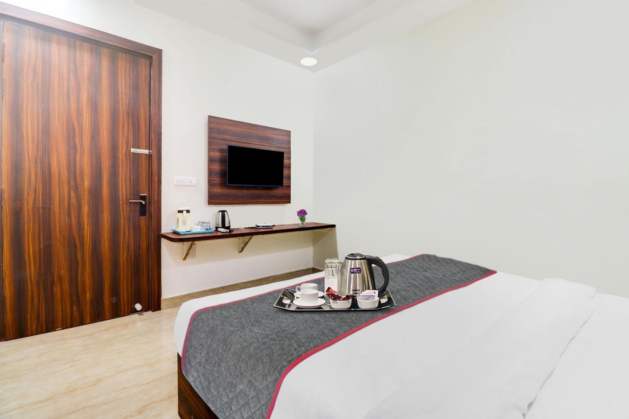 Hotel O Golden Grand Agra  Eksteriør bilde