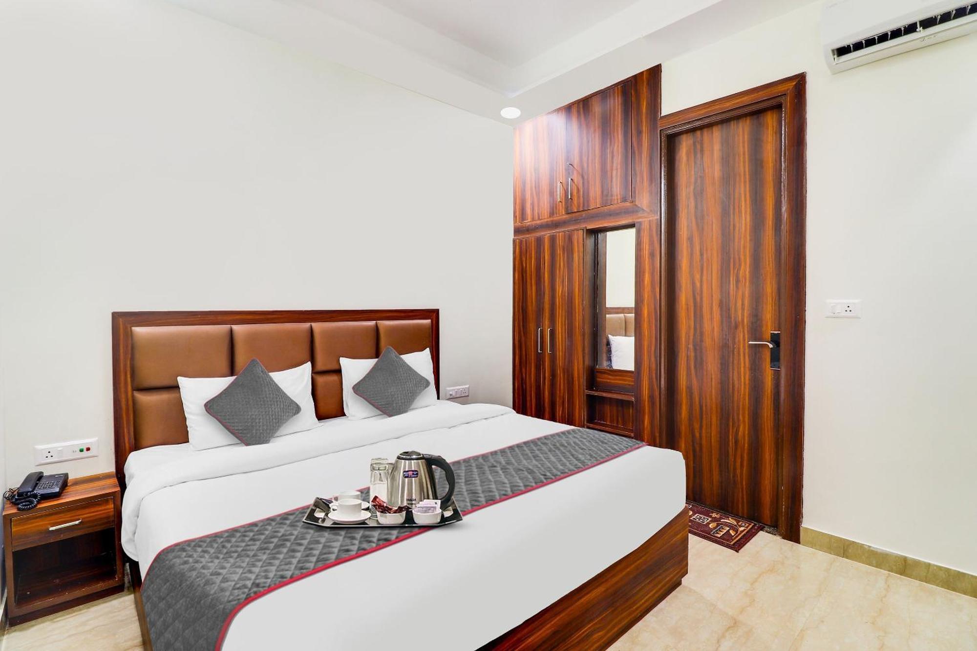 Hotel O Golden Grand Agra  Eksteriør bilde